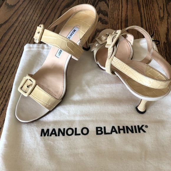 Manolo Blahnik - Picture 2 of 5